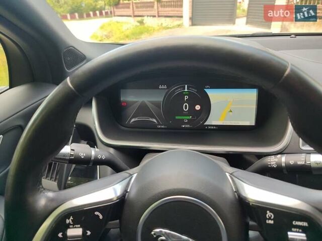 Серый Ягуар I-Pace, объемом двигателя 0 л и пробегом 128 тыс. км за 21600 $, фото 16 на Automoto.ua