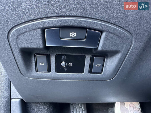 Серый Ягуар I-Pace, объемом двигателя 0 л и пробегом 106 тыс. км за 22900 $, фото 3 на Automoto.ua