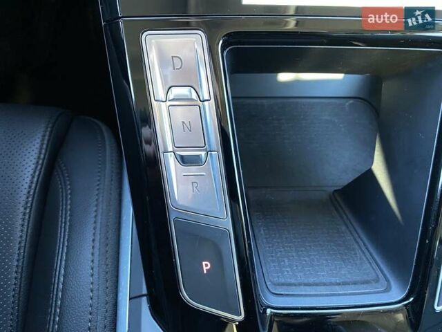 Серый Ягуар I-Pace, объемом двигателя 0 л и пробегом 95 тыс. км за 23900 $, фото 57 на Automoto.ua