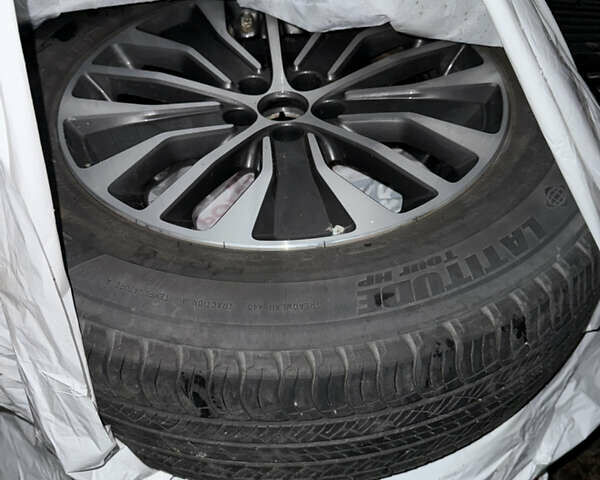 Серый Ягуар I-Pace, объемом двигателя 0 л и пробегом 112 тыс. км за 22999 $, фото 77 на Automoto.ua