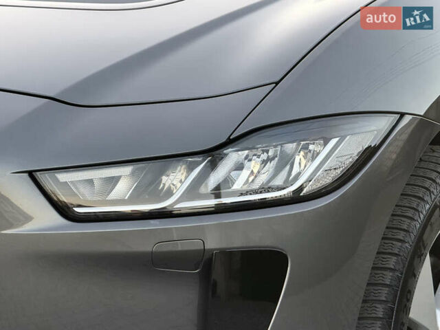 Серый Ягуар I-Pace, объемом двигателя 0 л и пробегом 88 тыс. км за 23200 $, фото 7 на Automoto.ua