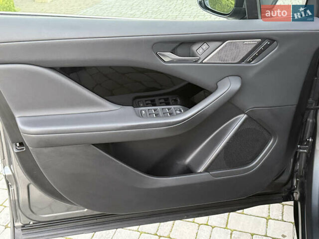 Серый Ягуар I-Pace, объемом двигателя 0 л и пробегом 88 тыс. км за 23200 $, фото 46 на Automoto.ua