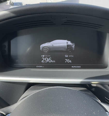 Серый Ягуар I-Pace, объемом двигателя 0 л и пробегом 74 тыс. км за 25500 $, фото 18 на Automoto.ua