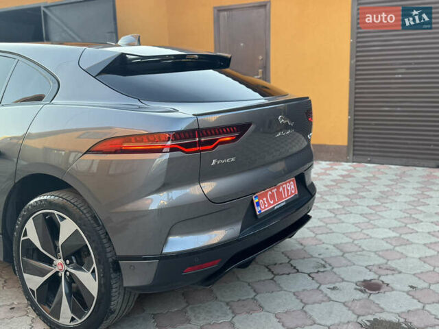 Серый Ягуар I-Pace, объемом двигателя 0 л и пробегом 120 тыс. км за 21499 $, фото 81 на Automoto.ua
