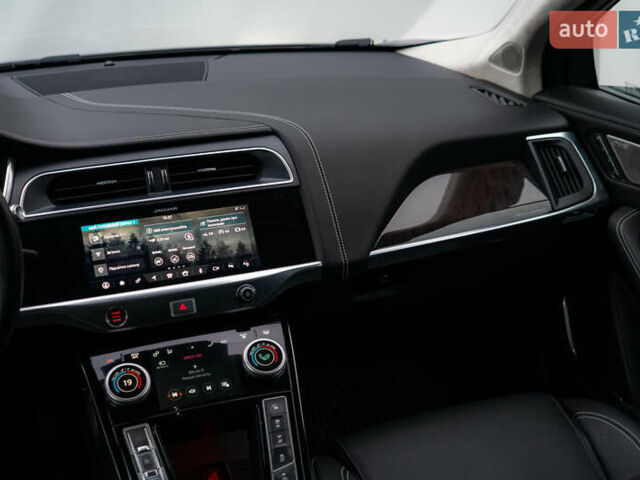 Серый Ягуар I-Pace, объемом двигателя 0 л и пробегом 78 тыс. км за 27000 $, фото 36 на Automoto.ua