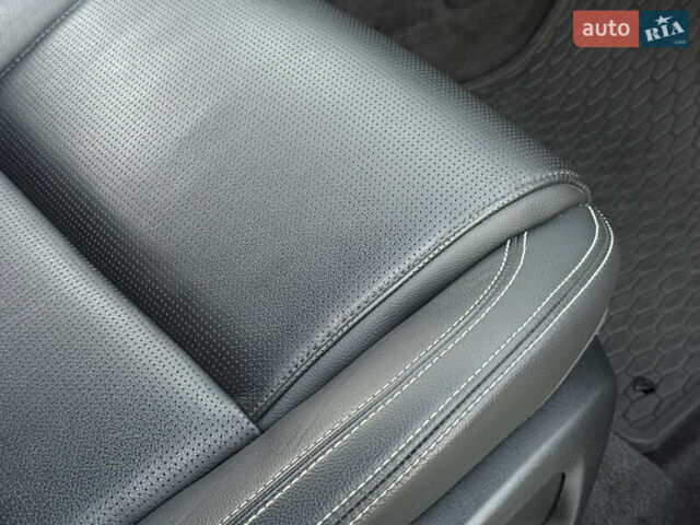 Серый Ягуар I-Pace, объемом двигателя 0 л и пробегом 88 тыс. км за 23200 $, фото 64 на Automoto.ua