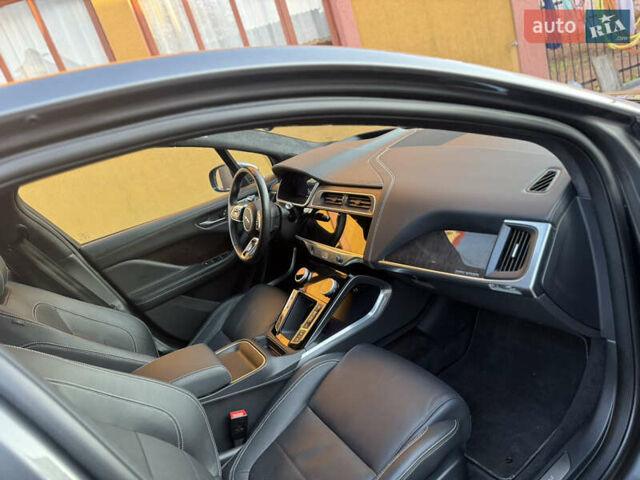 Серый Ягуар I-Pace, объемом двигателя 0 л и пробегом 120 тыс. км за 21499 $, фото 76 на Automoto.ua