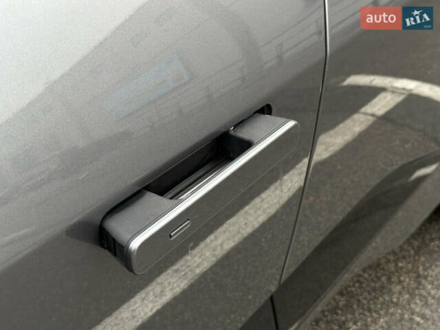 Серый Ягуар I-Pace, объемом двигателя 0 л и пробегом 94 тыс. км за 22900 $, фото 21 на Automoto.ua
