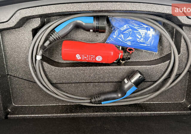 Серый Ягуар I-Pace, объемом двигателя 0 л и пробегом 87 тыс. км за 28500 $, фото 36 на Automoto.ua