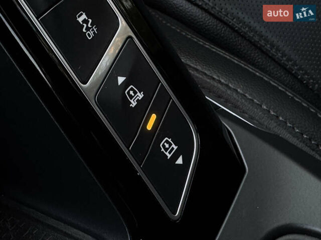 Серый Ягуар I-Pace, объемом двигателя 0 л и пробегом 158 тыс. км за 22950 $, фото 196 на Automoto.ua