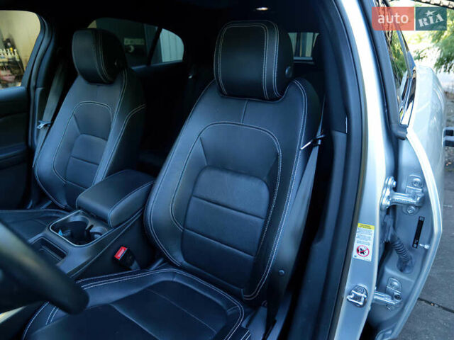 Серый Ягуар I-Pace, объемом двигателя 0 л и пробегом 37 тыс. км за 20000 $, фото 11 на Automoto.ua
