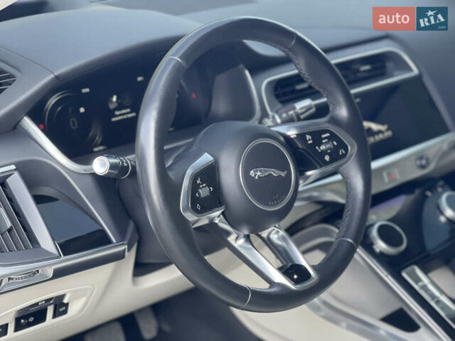 Серый Ягуар I-Pace, объемом двигателя 0 л и пробегом 146 тыс. км за 25800 $, фото 13 на Automoto.ua