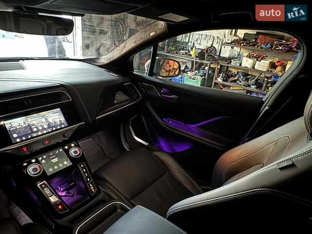 Серый Ягуар I-Pace, объемом двигателя 0 л и пробегом 120 тыс. км за 21499 $, фото 86 на Automoto.ua