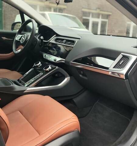 Серый Ягуар I-Pace, объемом двигателя 0 л и пробегом 66 тыс. км за 25500 $, фото 61 на Automoto.ua