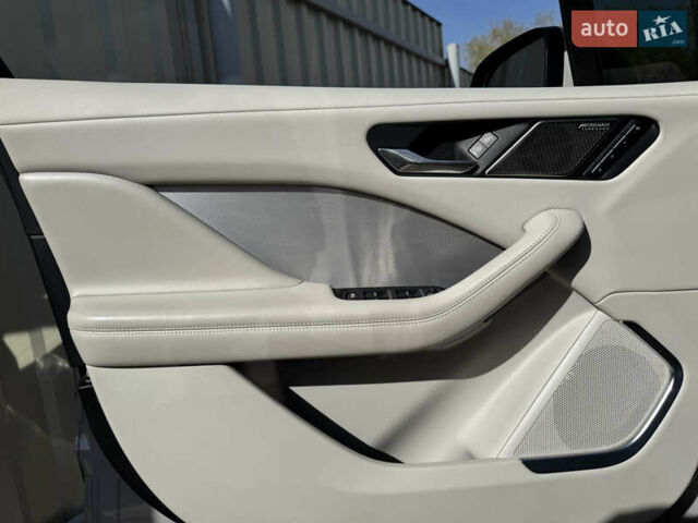 Серый Ягуар I-Pace, объемом двигателя 0 л и пробегом 72 тыс. км за 26000 $, фото 18 на Automoto.ua