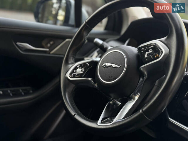 Серый Ягуар I-Pace, объемом двигателя 0 л и пробегом 158 тыс. км за 22950 $, фото 134 на Automoto.ua
