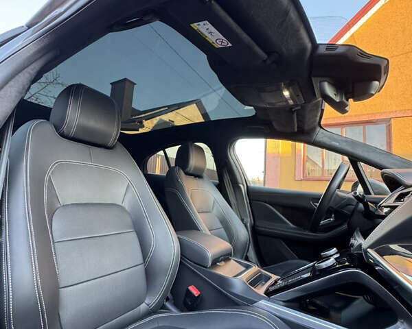 Серый Ягуар I-Pace, объемом двигателя 0 л и пробегом 120 тыс. км за 21499 $, фото 50 на Automoto.ua