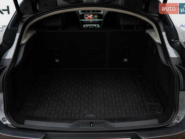 Серый Ягуар I-Pace, объемом двигателя 0 л и пробегом 78 тыс. км за 27000 $, фото 68 на Automoto.ua