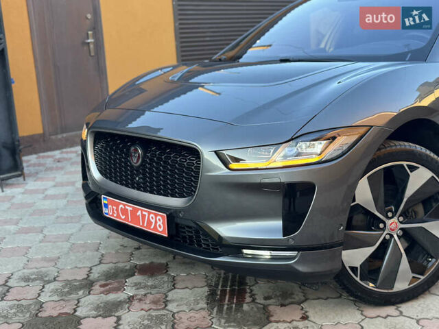 Серый Ягуар I-Pace, объемом двигателя 0 л и пробегом 120 тыс. км за 21499 $, фото 82 на Automoto.ua
