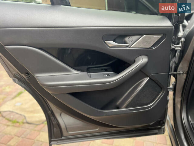 Серый Ягуар I-Pace, объемом двигателя 0 л и пробегом 152 тыс. км за 21500 $, фото 40 на Automoto.ua