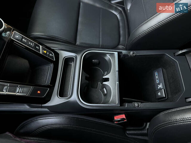 Серый Ягуар I-Pace, объемом двигателя 0 л и пробегом 158 тыс. км за 22950 $, фото 218 на Automoto.ua