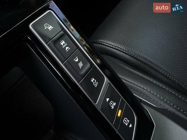 Серый Ягуар I-Pace, объемом двигателя 0 л и пробегом 158 тыс. км за 22950 $, фото 195 на Automoto.ua