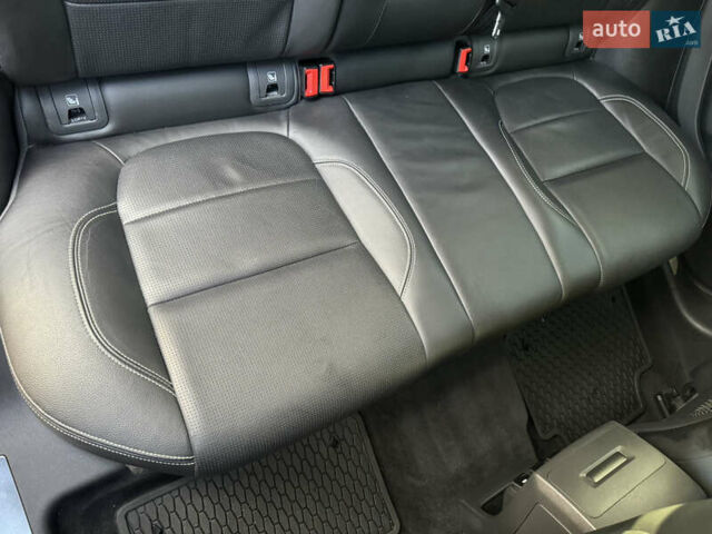 Серый Ягуар I-Pace, объемом двигателя 0 л и пробегом 86 тыс. км за 23599 $, фото 43 на Automoto.ua