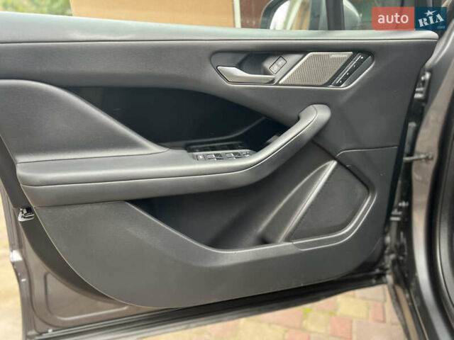Серый Ягуар I-Pace, объемом двигателя 0 л и пробегом 152 тыс. км за 21500 $, фото 32 на Automoto.ua