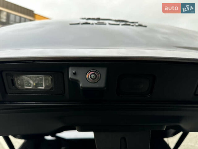 Сірий Ягуар I-Pace, об'ємом двигуна 0 л та пробігом 57 тис. км за 30990 $, фото 15 на Automoto.ua
