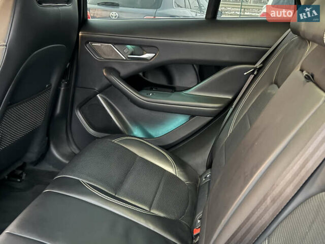 Серый Ягуар I-Pace, объемом двигателя 0 л и пробегом 80 тыс. км за 27700 $, фото 35 на Automoto.ua