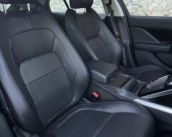 Серый Ягуар I-Pace, объемом двигателя 0 л и пробегом 180 тыс. км за 21900 $, фото 27 на Automoto.ua