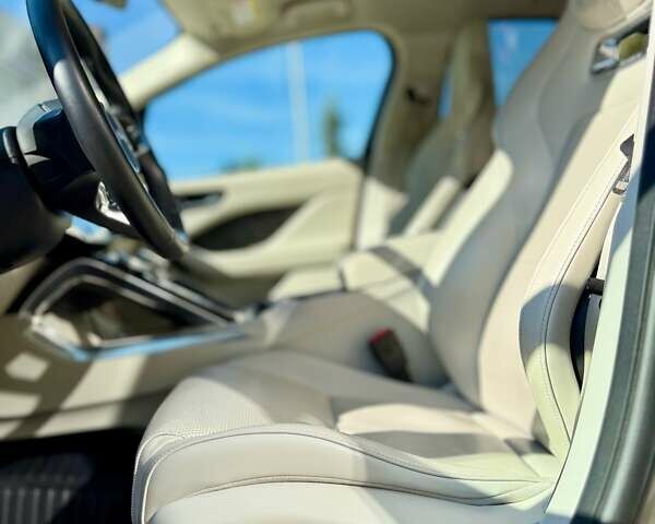Серый Ягуар I-Pace, объемом двигателя 0 л и пробегом 47 тыс. км за 33900 $, фото 8 на Automoto.ua