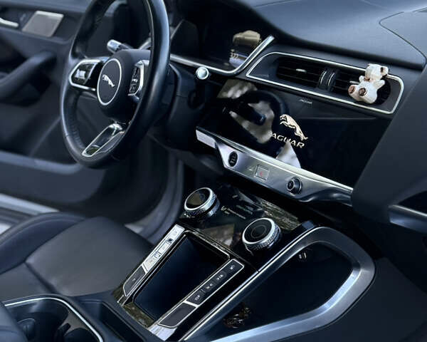 Серый Ягуар I-Pace, объемом двигателя 0 л и пробегом 100 тыс. км за 23000 $, фото 21 на Automoto.ua