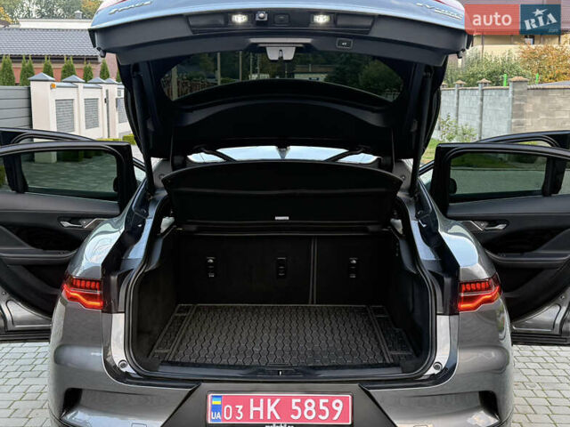 Серый Ягуар I-Pace, объемом двигателя 0 л и пробегом 126 тыс. км за 22800 $, фото 85 на Automoto.ua