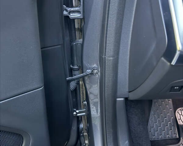 Серый Ягуар I-Pace, объемом двигателя 0 л и пробегом 57 тыс. км за 29000 $, фото 20 на Automoto.ua