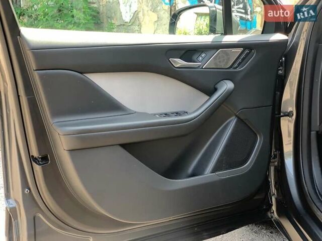 Сірий Ягуар I-Pace, об'ємом двигуна 0 л та пробігом 66 тис. км за 33790 $, фото 21 на Automoto.ua