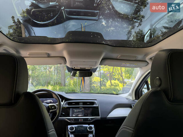 Серый Ягуар I-Pace, объемом двигателя 0 л и пробегом 75 тыс. км за 28200 $, фото 10 на Automoto.ua