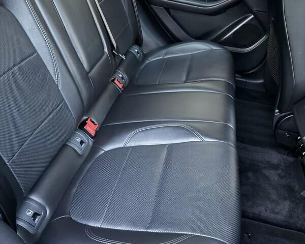 Серый Ягуар I-Pace, объемом двигателя 0 л и пробегом 190 тыс. км за 20499 $, фото 8 на Automoto.ua
