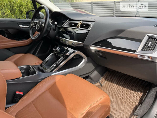 Серый Ягуар I-Pace, объемом двигателя 0 л и пробегом 60 тыс. км за 33000 $, фото 5 на Automoto.ua