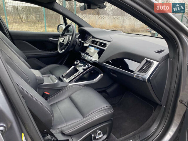Серый Ягуар I-Pace, объемом двигателя 0 л и пробегом 79 тыс. км за 27900 $, фото 147 на Automoto.ua