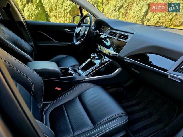 Серый Ягуар I-Pace, объемом двигателя 0 л и пробегом 106 тыс. км за 29900 $, фото 16 на Automoto.ua