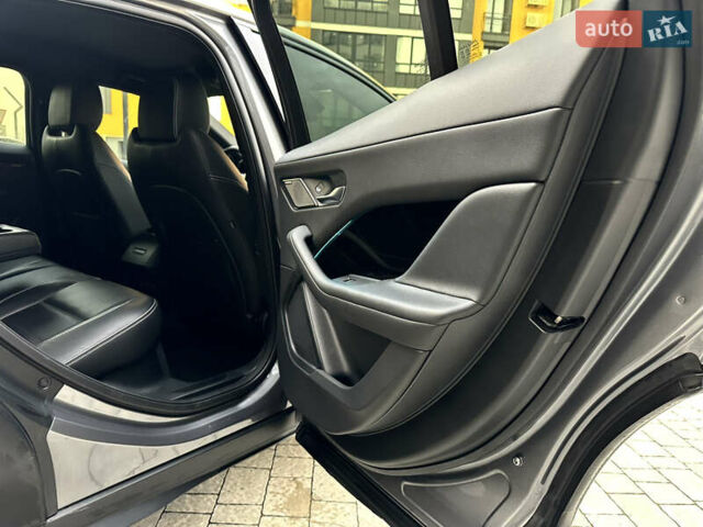 Сірий Ягуар I-Pace, об'ємом двигуна 0 л та пробігом 57 тис. км за 30990 $, фото 39 на Automoto.ua