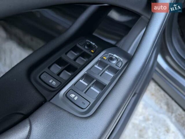 Серый Ягуар I-Pace, объемом двигателя 0 л и пробегом 46 тыс. км за 29999 $, фото 45 на Automoto.ua