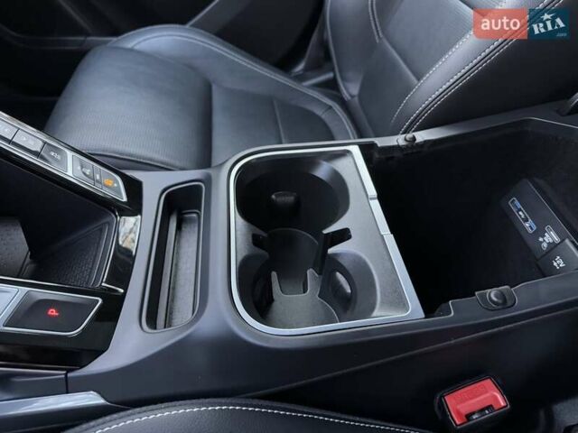 Серый Ягуар I-Pace, объемом двигателя 0 л и пробегом 46 тыс. км за 29999 $, фото 63 на Automoto.ua