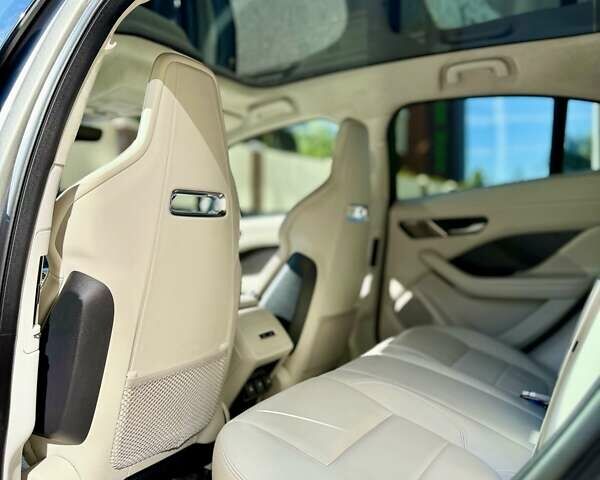 Серый Ягуар I-Pace, объемом двигателя 0 л и пробегом 47 тыс. км за 33900 $, фото 15 на Automoto.ua