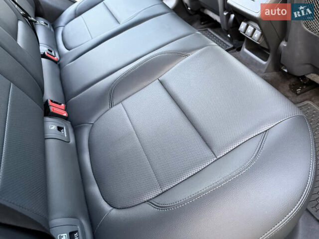 Серый Ягуар I-Pace, объемом двигателя 0 л и пробегом 126 тыс. км за 22800 $, фото 82 на Automoto.ua