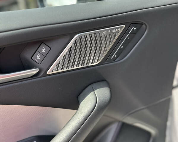 Серый Ягуар I-Pace, объемом двигателя 0 л и пробегом 53 тыс. км за 29000 $, фото 12 на Automoto.ua