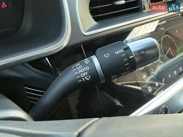 Серый Ягуар I-Pace, объемом двигателя 0 л и пробегом 126 тыс. км за 22800 $, фото 40 на Automoto.ua