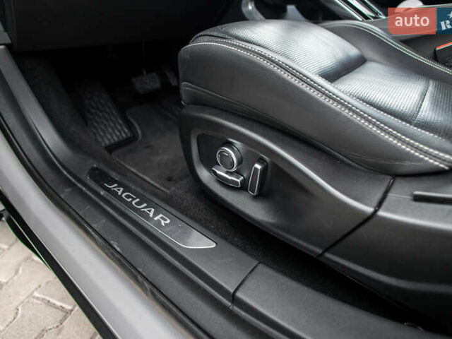 Серый Ягуар I-Pace, объемом двигателя 0 л и пробегом 40 тыс. км за 33900 $, фото 20 на Automoto.ua