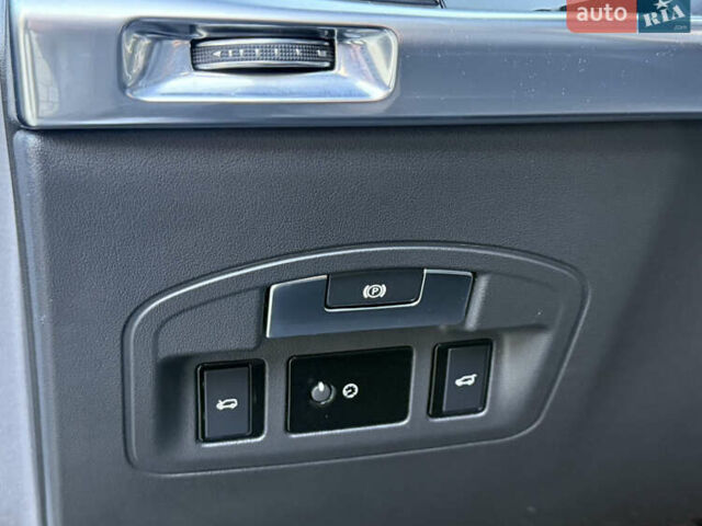 Серый Ягуар I-Pace, объемом двигателя 0 л и пробегом 126 тыс. км за 22800 $, фото 43 на Automoto.ua